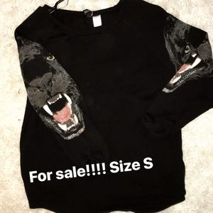 Black panther sweater
